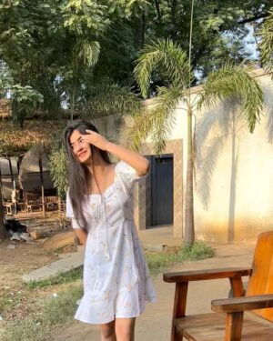 Janshi Dayal Instagram - All of god’s grace in one tiny face ✨