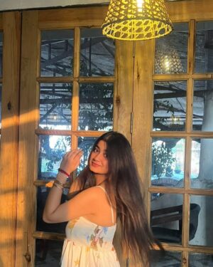 Janshi Dayal Instagram - 🤍
