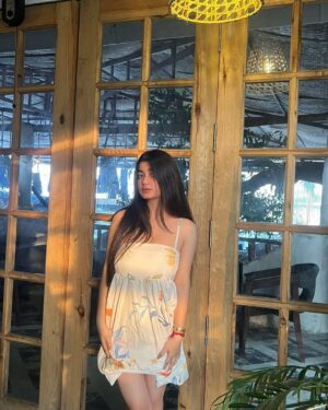 Janshi Dayal Instagram - 🤍