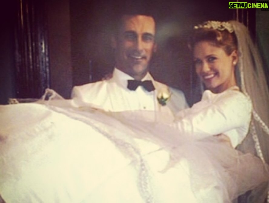 January Jones - 69.2K Likes - Matthew Weiner texted me this morning to inform me that Mad Men wrapped 10yrs ago today. God what a gift that show was/is. 
The costumes, the sets, the crew, the actors, the WRITING. The artistry in every department. 
So many memories it’s hard to pick, I was a baby but it’s all still so vivid in my mind. I always tried to request more challenge but less lines haha. I wanted to be a face actor, I don’t love my voice so I tried to lower my register for Betty. I liked the fear that I may fail. But Matt never let me fall. The maestro in every sense. Thank you to all the fans, from the beginning, and all the new fans as well. I miss her.