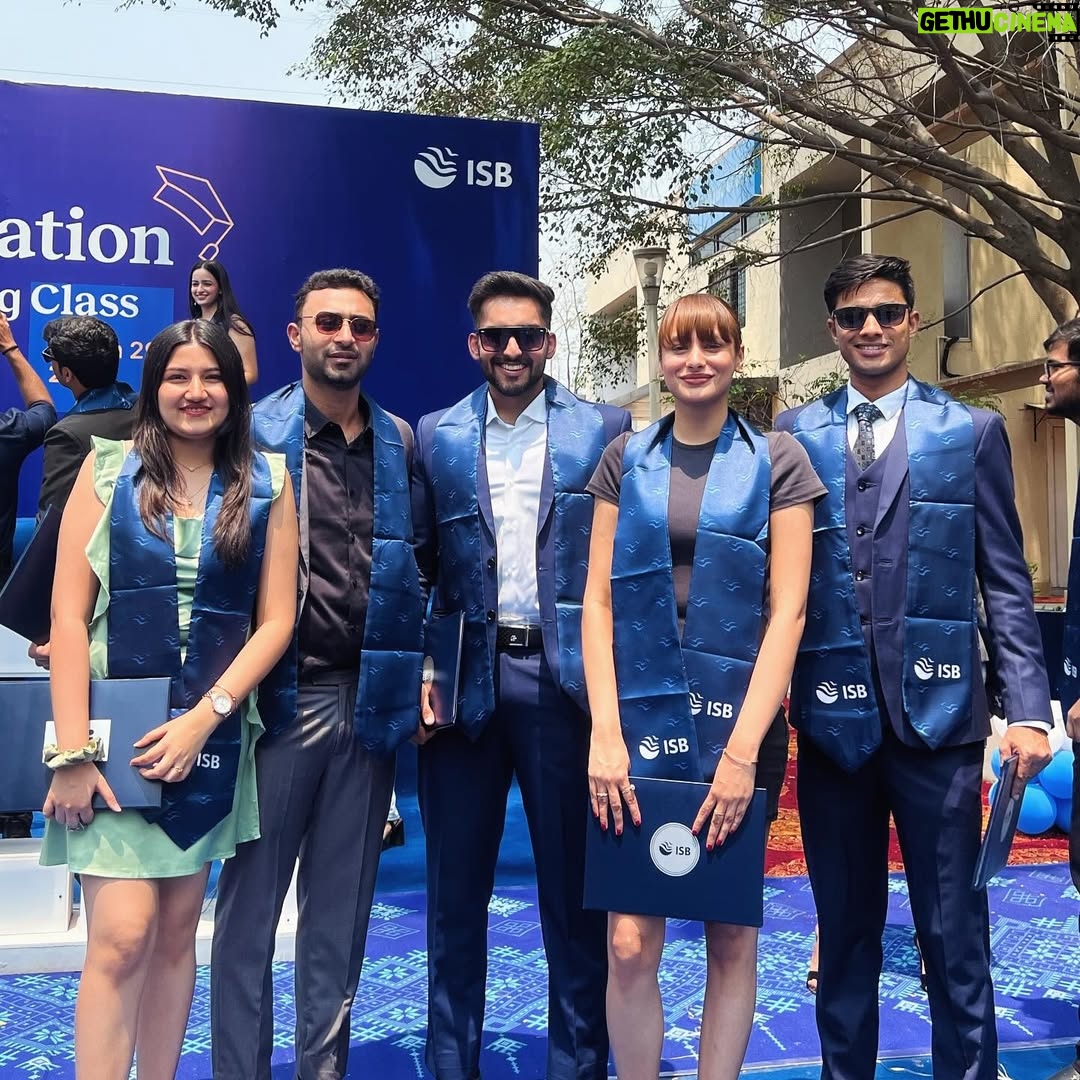 Janvi Sikaria - 808 Likes - @isbindia thank you for possibly the best 6 months of my life 
#GraduationDay ⭐️