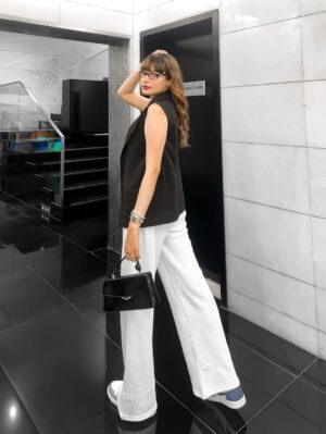 Janvi Sikaria Instagram - she loves turning streetwear into workwear and juggling between business events and cute cafès