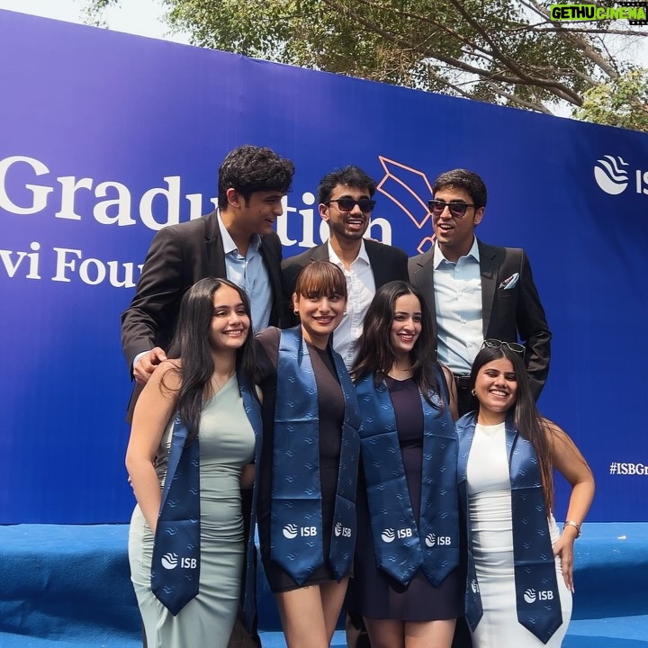 Janvi Sikaria - 808 Likes - @isbindia thank you for possibly the best 6 months of my life 
#GraduationDay ⭐️
