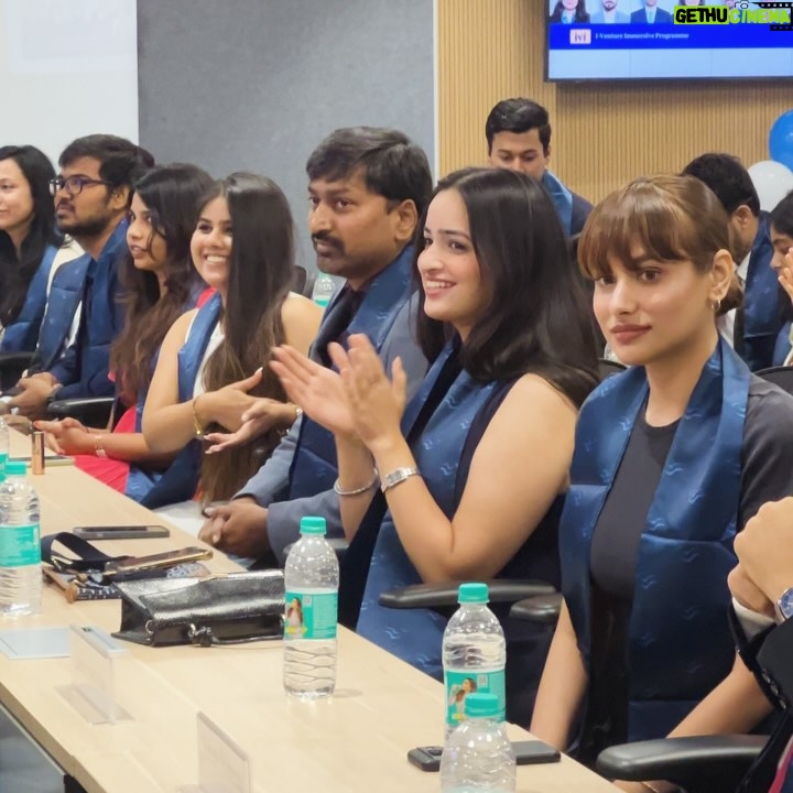 Janvi Sikaria - 808 Likes - @isbindia thank you for possibly the best 6 months of my life 
#GraduationDay ⭐️