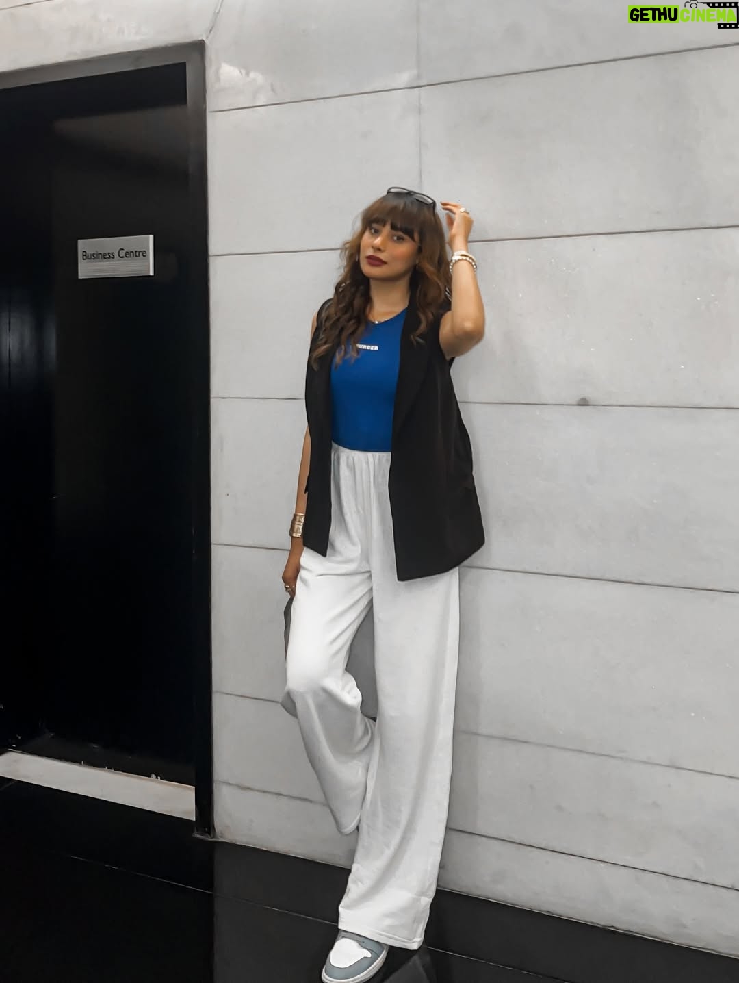 Janvi Sikaria - 1.3K Likes - she loves turning streetwear into workwear and juggling between business events and cute cafès
