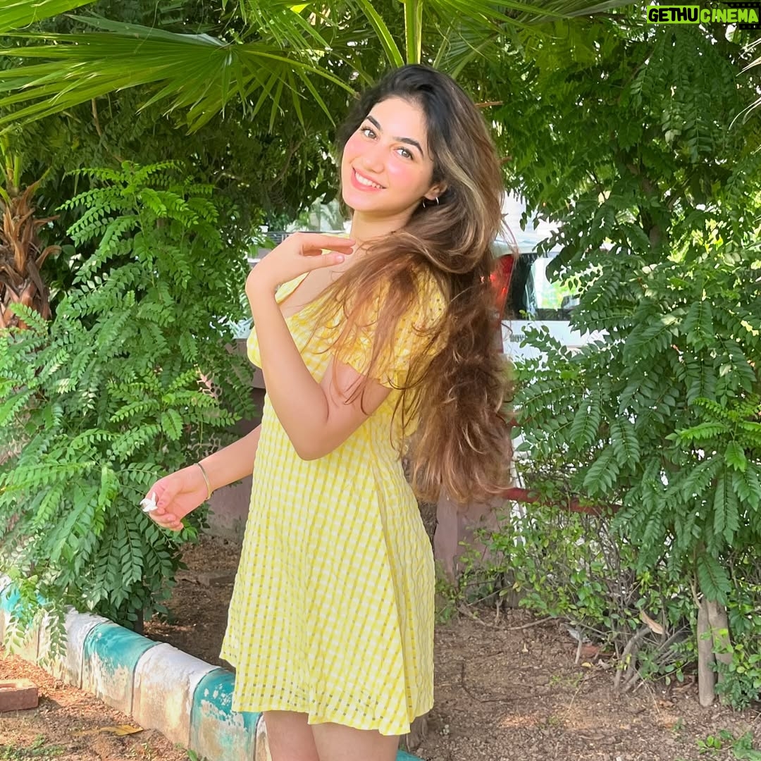 Jasmeet Kaur - 3.1K Likes - 💛💛💛💛