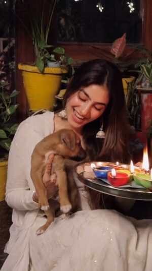 Jasmeet Kaur Instagram - šŖāØ
#reels #trending #reelitfeelit #diwali
