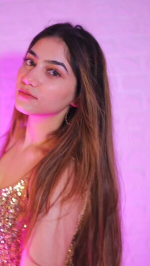 Jasmeet Kaur Instagram - āØ
#reels #reelitfeelit #bukhaar #trending