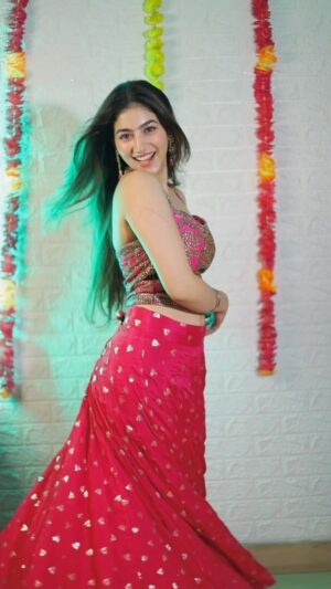 Jasmeet Kaur Instagram - Festive seasonš„šŖ
#reels #reelitfeelit #trending #jachdi