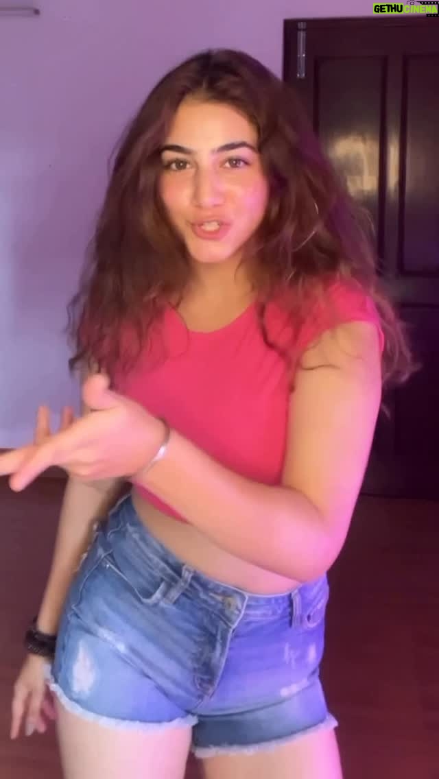 Jasmeet Kaur - 27.7K Likes - Sirra karonao✨

#reels #dance #sirra #trending