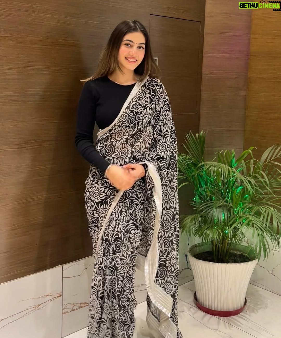 Jasmeet Kaur - 54.6K Likes - 🖤
