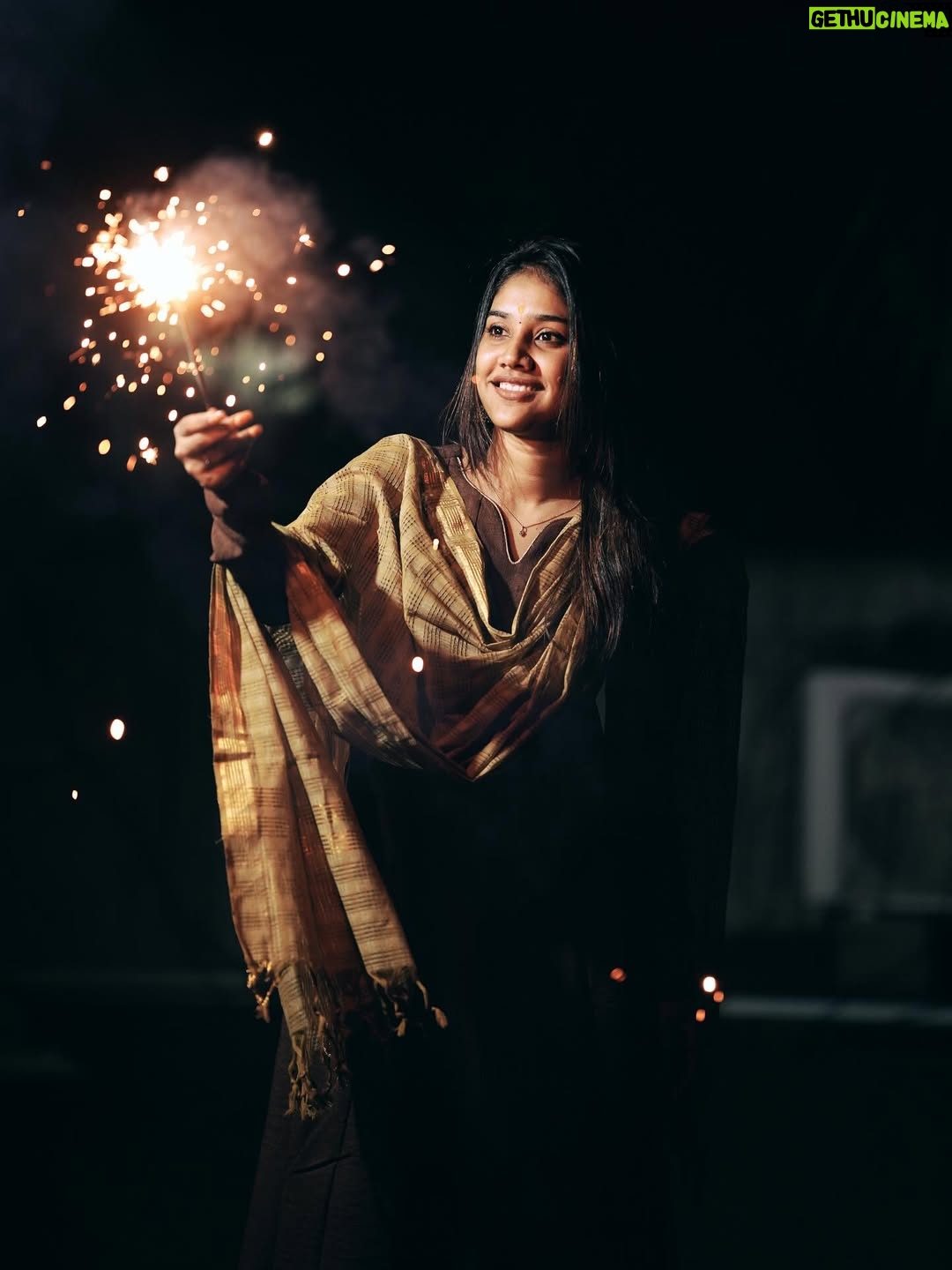 Jasmine Parveen - 24K Likes - 🎇✨
.
.
Pc: @vjnawin 
.
.