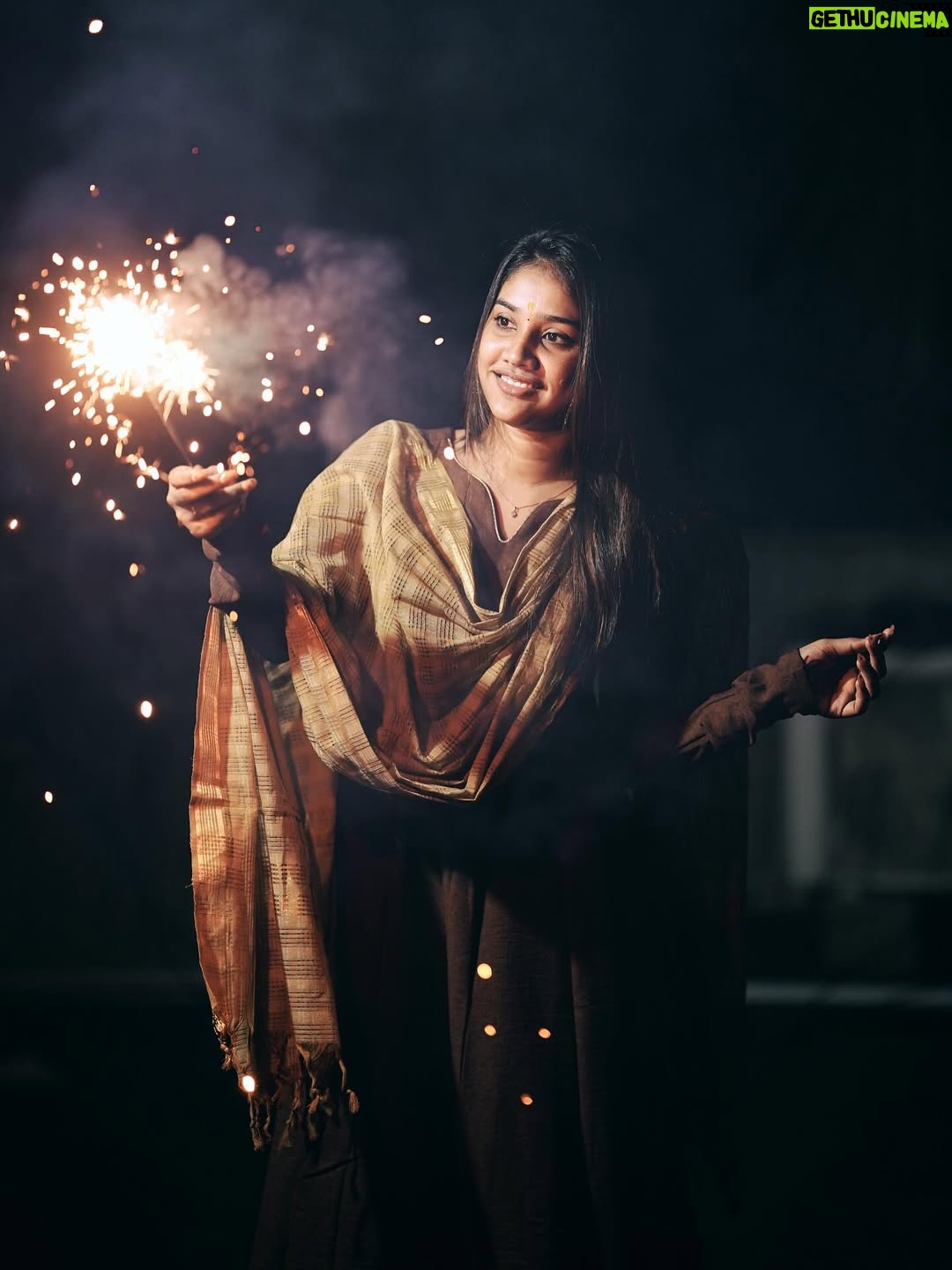 Jasmine Parveen - 24K Likes - 🎇✨
.
.
Pc: @vjnawin 
.
.