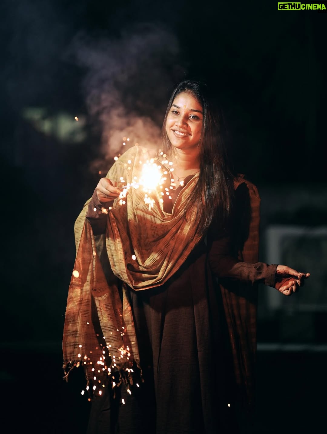 Jasmine Parveen - 24K Likes - 🎇✨
.
.
Pc: @vjnawin 
.
.