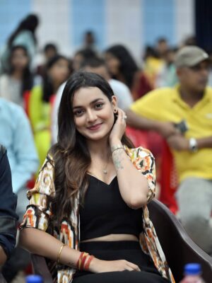 Jasmine Rath Instagram - Y’all really watched RE MANA and made it a whole hit?! I’m crying in the club 😭💃 Thank you for the love ❤️ 
y’all are the real MVPs! Let’s keep running it up! 💯🎬

For @abhishekrpanda_official (co-star):
Abhisekh really understood the assignment 🔥 Bringing all the charm, drama, and moves couldn’t have asked for a better co-star!
For @suvam.0010 (producer):
Big love to Subham for making magic behind the scenes 💼🎬 The real wizard making it all happen!
For @swayammusic (singer):
And let’s talk about that voice tho?? Swayam bhai absolutely sang this into a hit 🎤💯
A huge thank you to @smruti_r_the_director for bringing this vision to life. Your direction made it all possible.

#jasminerath #UnexpectedIcon #HitMakerByAccident #GratefulButConfused”