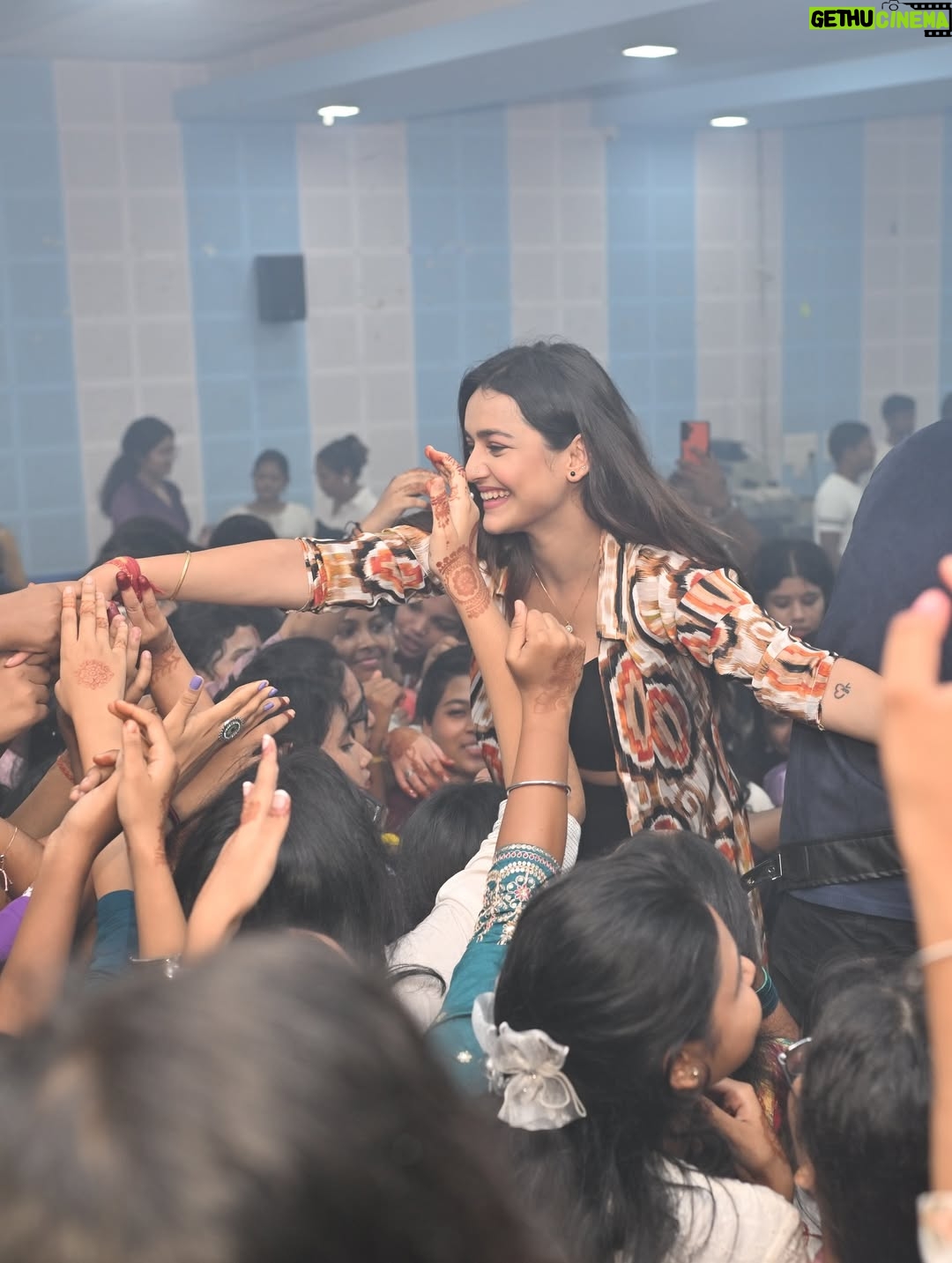 Jasmine Rath - 55.3K Likes - Y’all really watched RE MANA and made it a whole hit?! I’m crying in the club 😭💃 Thank you for the love ❤️ 
y’all are the real MVPs! Let’s keep running it up! 💯🎬

For @abhishekrpanda_official (co-star):
Abhisekh really understood the assignment 🔥 Bringing all the charm, drama, and moves couldn’t have asked for a better co-star!
For @suvam.0010 (producer):
Big love to Subham for making magic behind the scenes 💼🎬 The real wizard making it all happen!
For @swayammusic (singer):
And let’s talk about that voice tho?? Swayam bhai absolutely sang this into a hit 🎤💯
A huge thank you to @smruti_r_the_director for bringing this vision to life. Your direction made it all possible.

#jasminerath #UnexpectedIcon #HitMakerByAccident #GratefulButConfused”