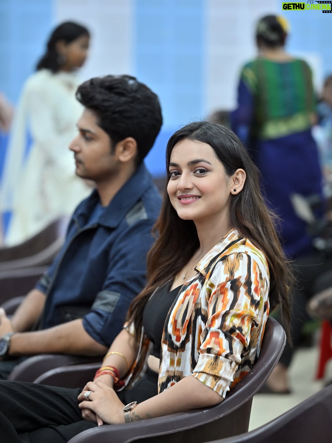 Jasmine Rath - 55.3K Likes - Y’all really watched RE MANA and made it a whole hit?! I’m crying in the club 😭💃 Thank you for the love ❤️ 
y’all are the real MVPs! Let’s keep running it up! 💯🎬

For @abhishekrpanda_official (co-star):
Abhisekh really understood the assignment 🔥 Bringing all the charm, drama, and moves couldn’t have asked for a better co-star!
For @suvam.0010 (producer):
Big love to Subham for making magic behind the scenes 💼🎬 The real wizard making it all happen!
For @swayammusic (singer):
And let’s talk about that voice tho?? Swayam bhai absolutely sang this into a hit 🎤💯
A huge thank you to @smruti_r_the_director for bringing this vision to life. Your direction made it all possible.

#jasminerath #UnexpectedIcon #HitMakerByAccident #GratefulButConfused”