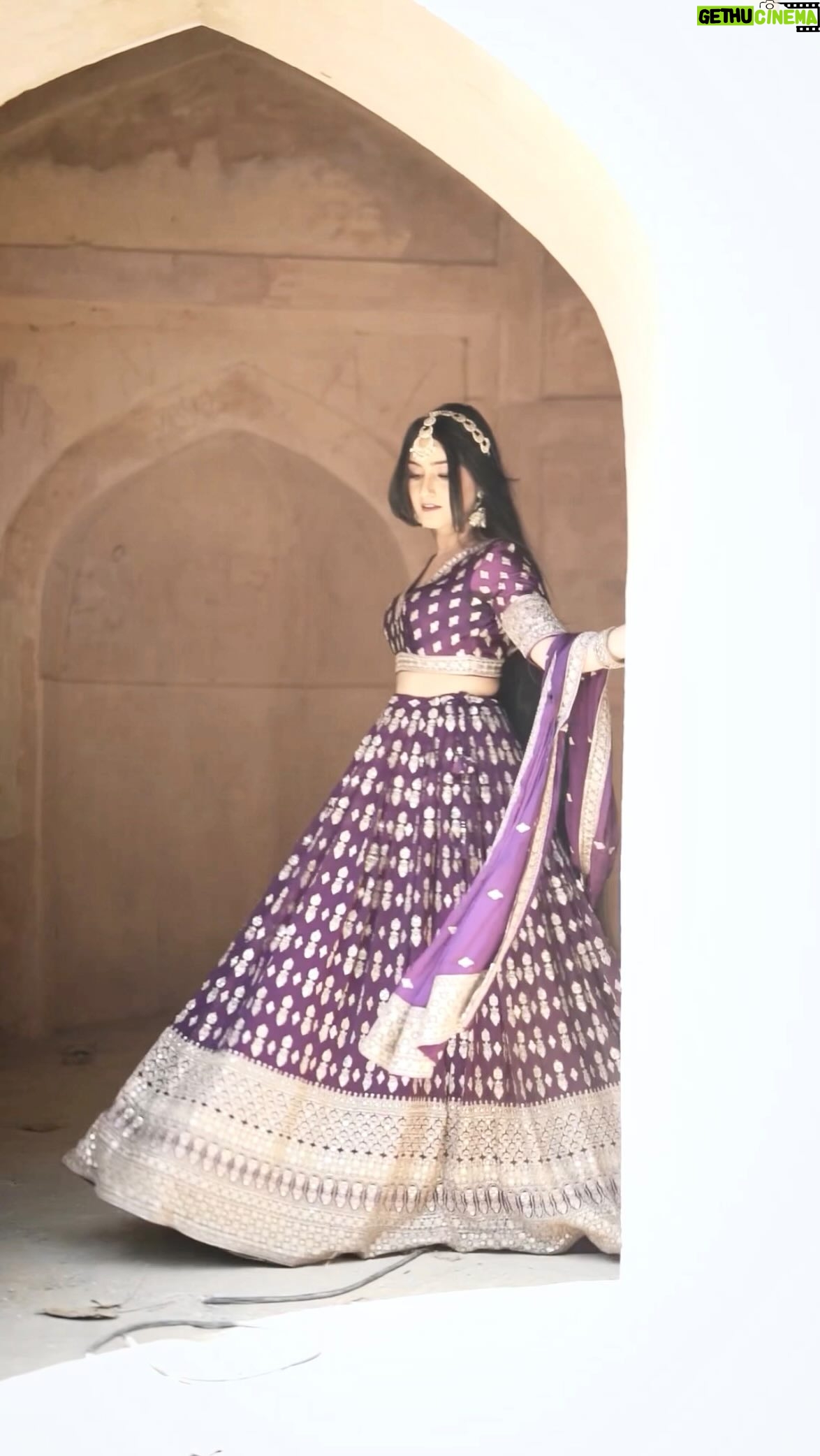 Jaspreet Kaur - 5.8K Likes - Purple feels forever 💜 

🎥- @gensomedia 
Edited by - @webgnix 
MUA - @itssadhanayadav 

#lehenga #purplelehenga #mathapatti #hairaccesories #longhair #delhiinfluencer #ethnicwear