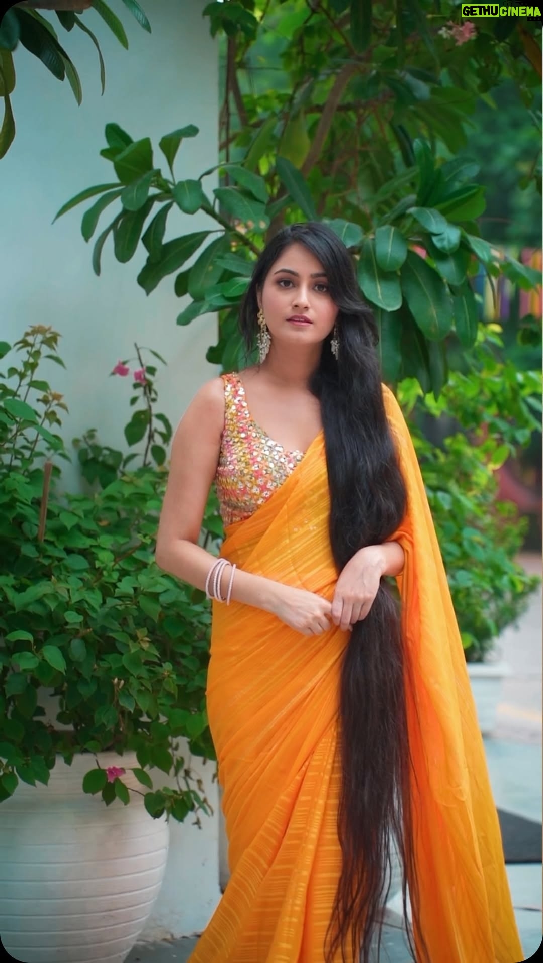 Jaspreet Kaur - 7.8K Likes - Saree wala look 💛 

@kashvi_saree 

#saree #orangesaree #ethnicinfluencer #ethnicattire #ethnicwear #ethnicity