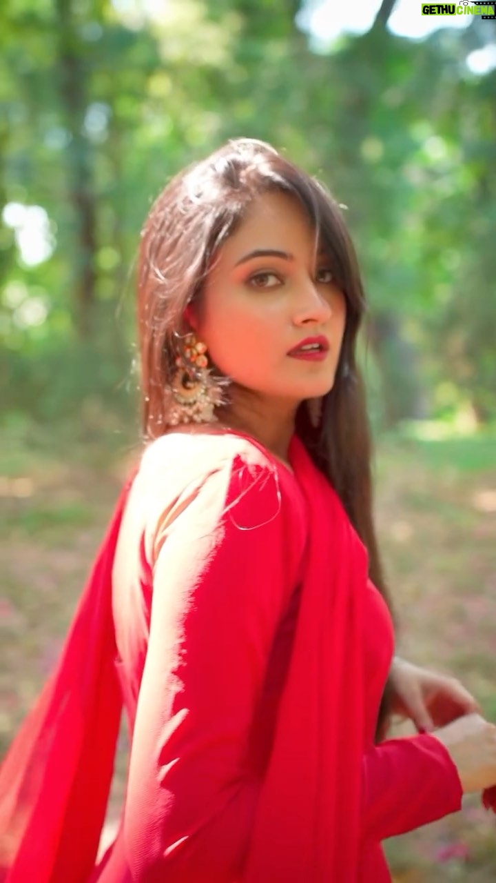 Jaspreet Kaur - 4.7K Likes - This song 🤌🏻

#indianoutfit #indianinfluencer #ethnicwear