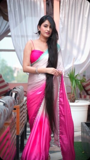 Jaspreet Kaur Instagram - Satin symphony ❤️
🎥- @third_eye_production_
Edited by - @webgnix
MUA - @facestorybynehashukla
#saree #indiansaree #satinsaree #ethnicwear #pinksaree #multishade #multishadesaree #indianinfluencer #ethnicinfluencer