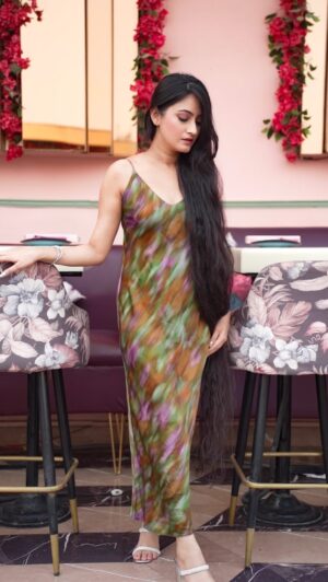 Jaspreet Kaur Instagram - Do life with love! ❤️
Camera - @third_eye_production_
Edited by - @webgnix
MUA - @facestorybynehashukla
#lifelately #longdress #longhair #longhairs #satindress #zara #zaraoutfit #zarawoman