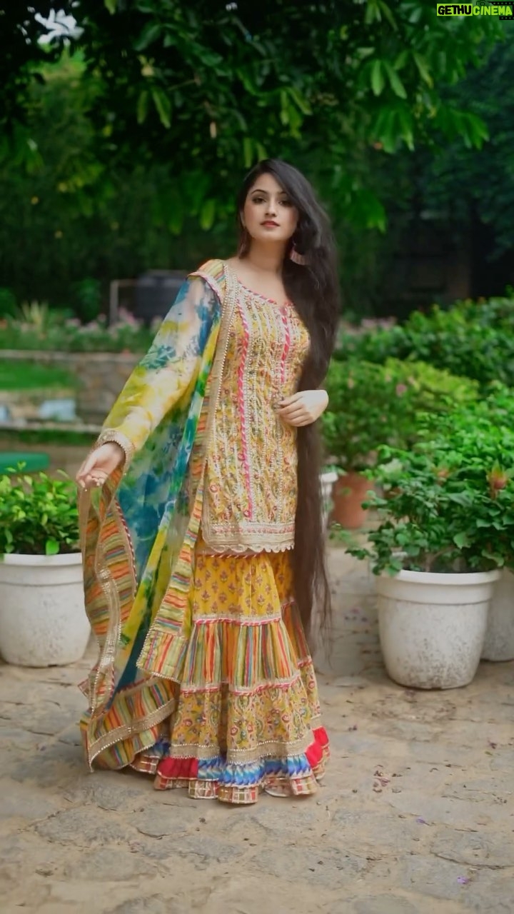 Jaspreet Kaur - 23.7K Likes - Radiating sunshine vibes in this beautiful yellow ethnic suit. 💛✨ #EthnicElegance #YellowHues

#yellowsuit #ethnicblogger #ethnicstyle #sharara #shararasuit