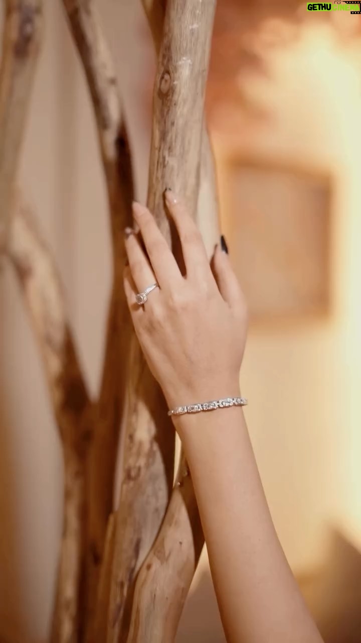 Jaspreet Kaur - 2.7K Likes - Elegance in every detail ✨ Crafted with pure 92.5 silver, our jewelry is skin-friendly and designed to shine with a lasting 6-month plating. Beauty that stays with you! ✨ #TimelessElegance #925silver