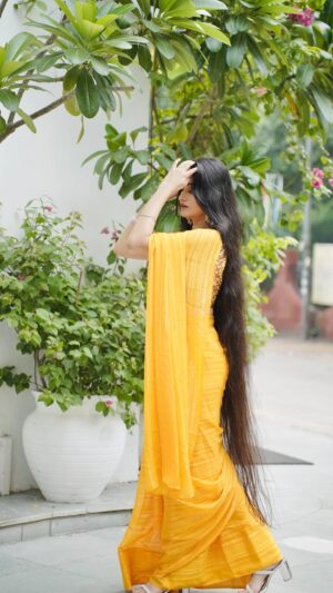 Jaspreet Kaur Instagram - Forever in love with sarees ❤️❤️
Saree - @kashvi_saree
🎥 - @third_eye_production_
MUA - @facestorybynehashukla
Edited by - @webgnix
#saree #indiansaree #indiansarees #ethnic #ethnicwear #indianlook #ethniclook #desigirl #mumbainfluencer #mumbaigirl #mumbaiblogger #mumbaibloggers