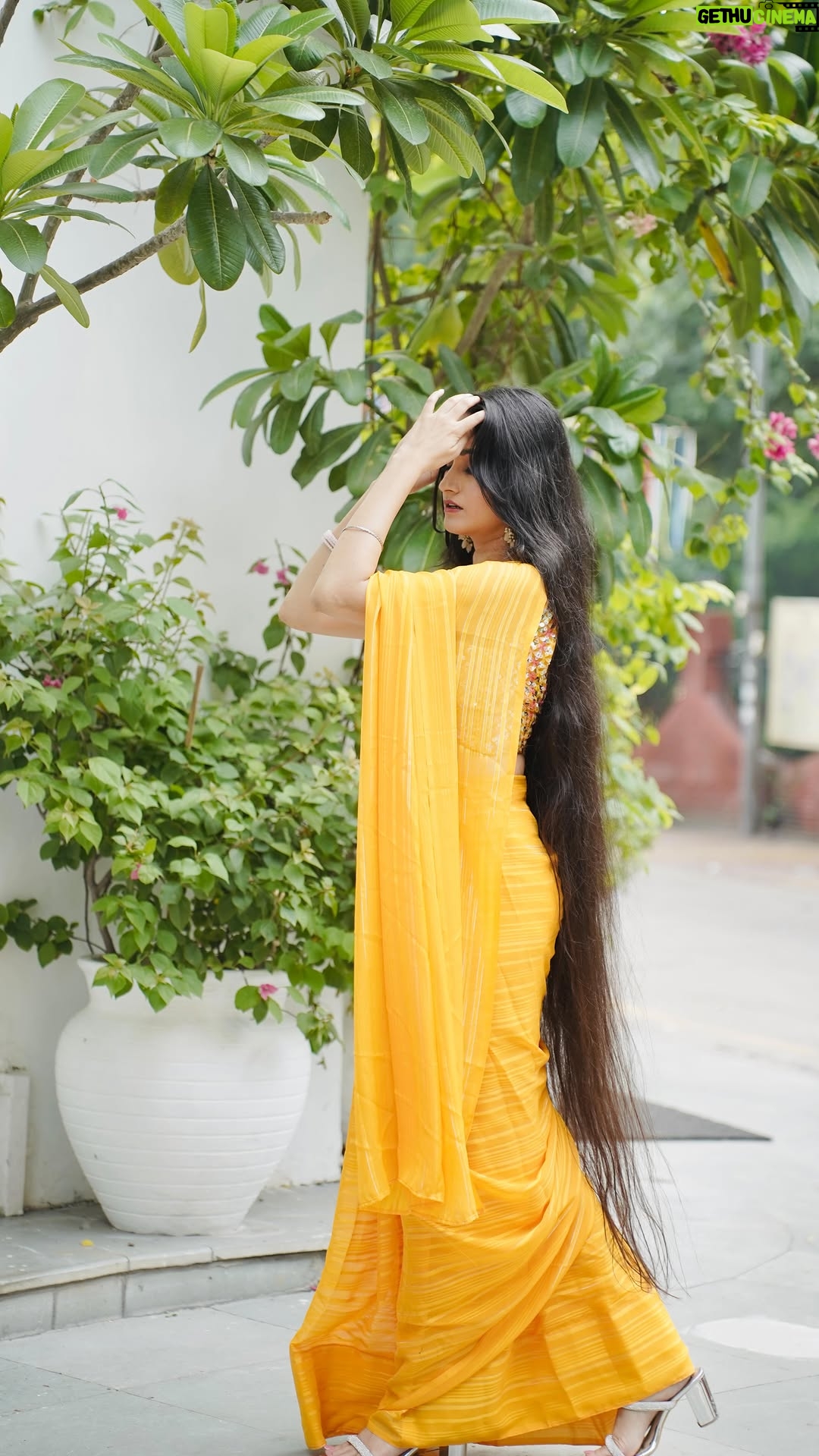 Jaspreet Kaur - 5.2K Likes - Forever in love with sarees ❤️❤️

Saree - @kashvi_saree 
🎥 - @third_eye_production_ 
MUA - @facestorybynehashukla 
Edited by - @webgnix 

#saree #indiansaree #indiansarees #ethnic #ethnicwear #indianlook #ethniclook #desigirl #mumbainfluencer #mumbaigirl #mumbaiblogger #mumbaibloggers