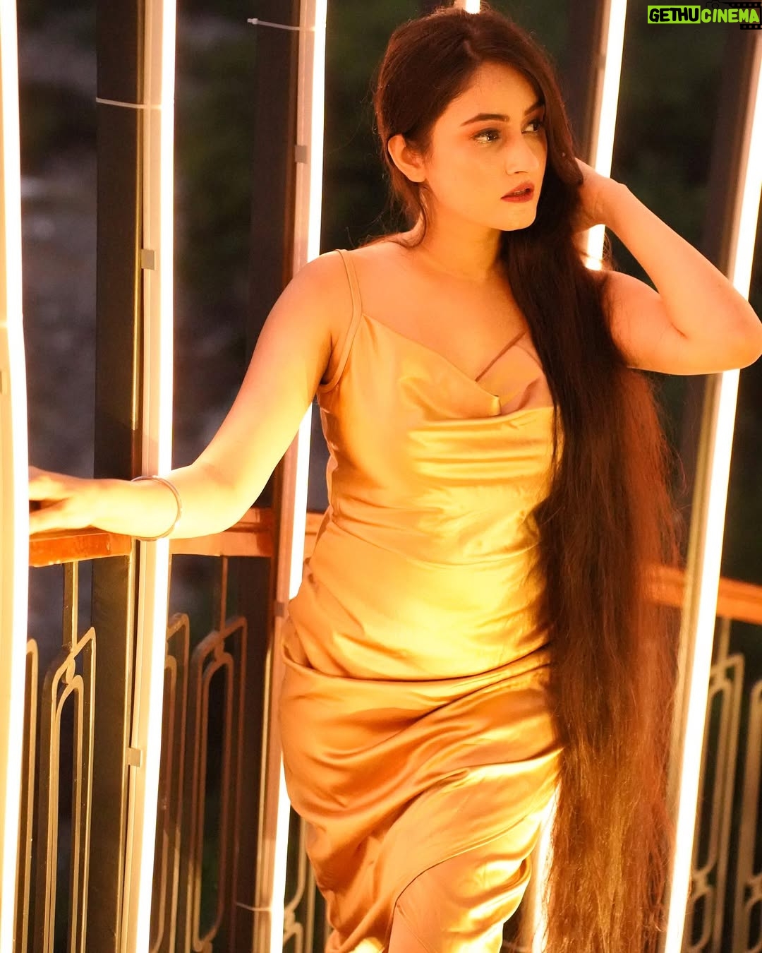 Jaspreet Kaur - 2.1K Likes - The more you love yourself, the less nonsense youll tolerate. 💫 
Location courtesy - @barcodedwarka 

#delhiinfluencer #delhiinfluencers #delhiblogger