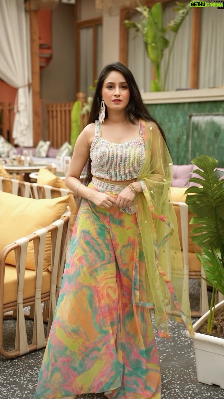 Jaspreet Kaur - 2.4K Likes - Wearing @luxicabynisha 💫 

🎥- @third_eye_production_ 
Earrings - @fineryforever 
Location courtesy- @mardigras_delhi 
Edited by - @aks_hay96 
MUA - @makeoversrohan 

#multicolor #multicoloured #multicolouredoutfit #ethnicwear