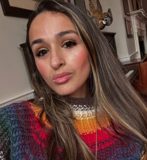 Jazz Jennings Instagram - ***Senior Spring Dump***
Thank you to my incredible friends who make it all worth it! My Harvard experience has been magical because of all of you❤️