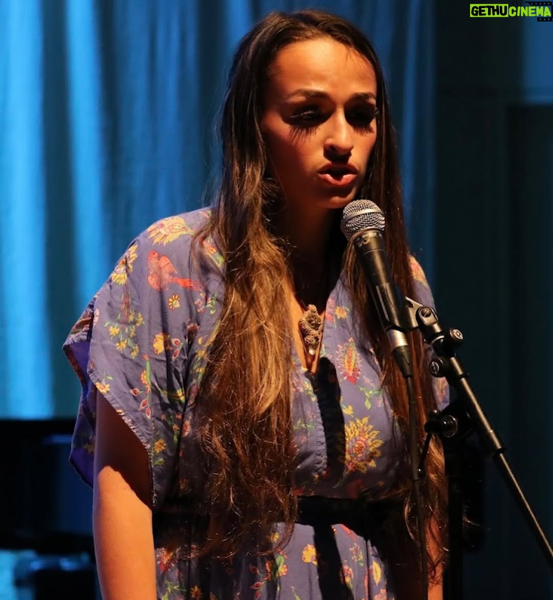 Jazz Jennings - 73.1K Likes - ***Senior Spring Dump***
Thank you to my incredible friends who make it all worth it! My Harvard experience has been magical because of all of you❤️