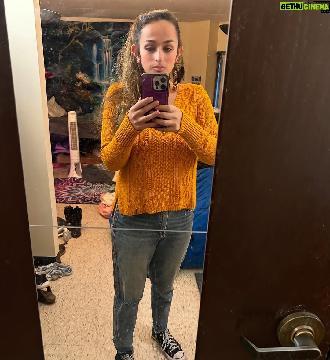 Jazz Jennings - 73.1K Likes - ***Senior Spring Dump***
Thank you to my incredible friends who make it all worth it! My Harvard experience has been magical because of all of you❤️