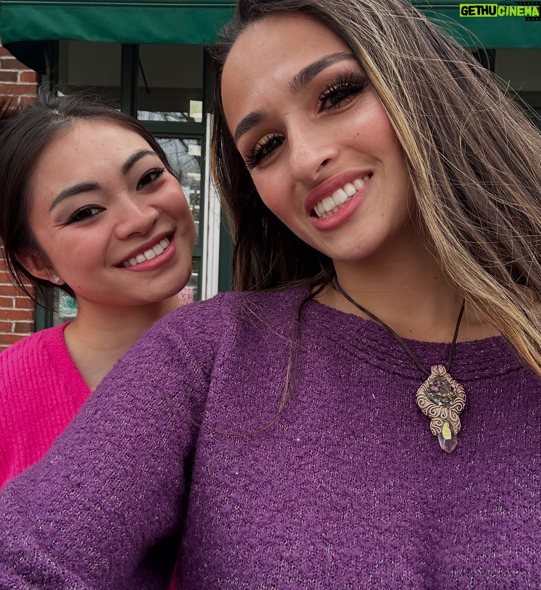Jazz Jennings - 73.1K Likes - ***Senior Spring Dump***
Thank you to my incredible friends who make it all worth it! My Harvard experience has been magical because of all of you❤️
