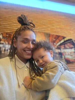 Jeirmarie Osorio Instagram - Aquí con mi bebé. No supe cuál escoger, así que las puse todas! Ando muy envueltita con este proyecto personal y muy enamoradita de este amor y suuuuuper feliz de que mi vida en este momento no es como lo que esta viviendo Luisa en #velvetelnuevoimperio 
Les mandamos muchos besos y mucho amorcito rico. 💕