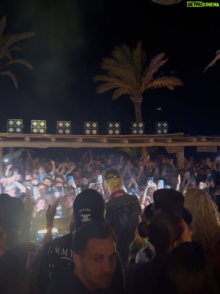 Jelisaveta Orašanin - 5.8K Likes - 🐆