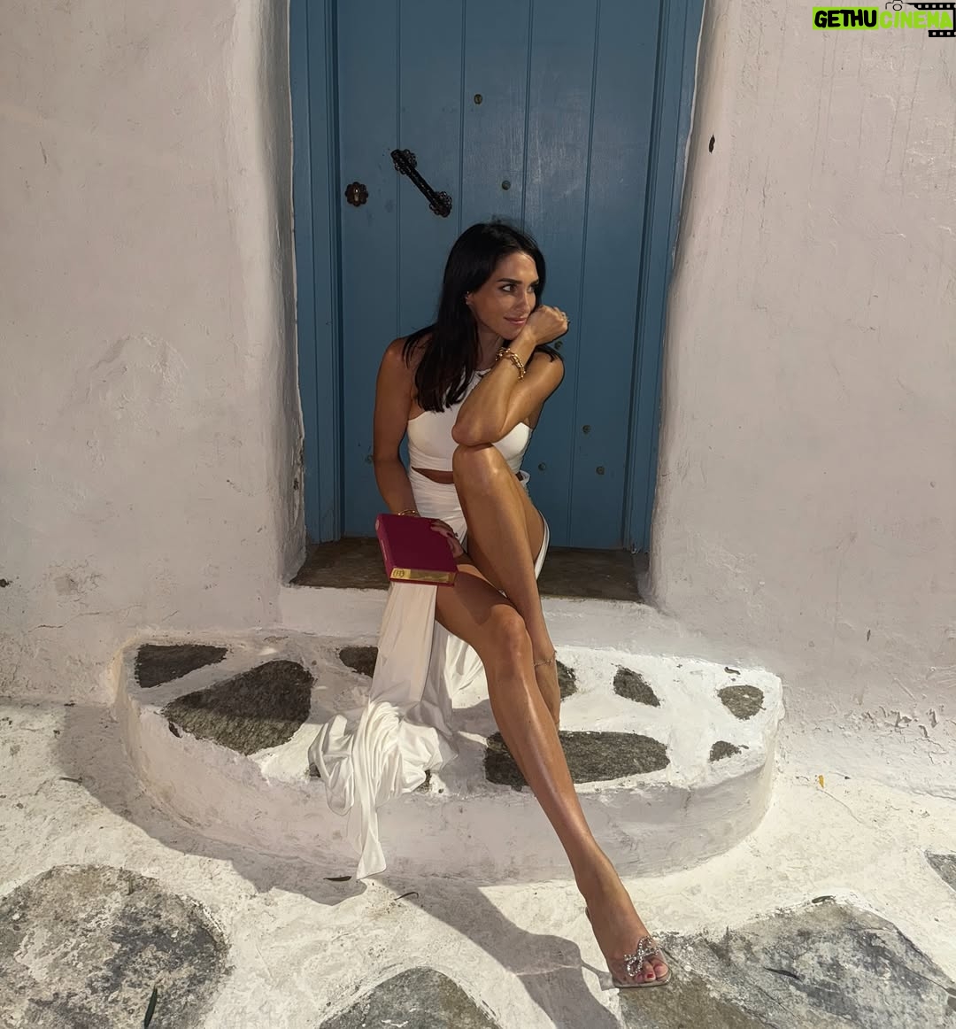 Jelisaveta Orašanin - 7.4K Likes - 🇬🇷