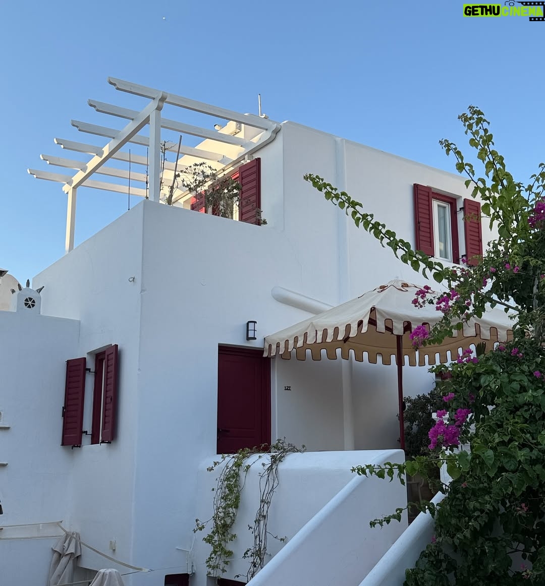 Jelisaveta Orašanin - 7.4K Likes - 🇬🇷
