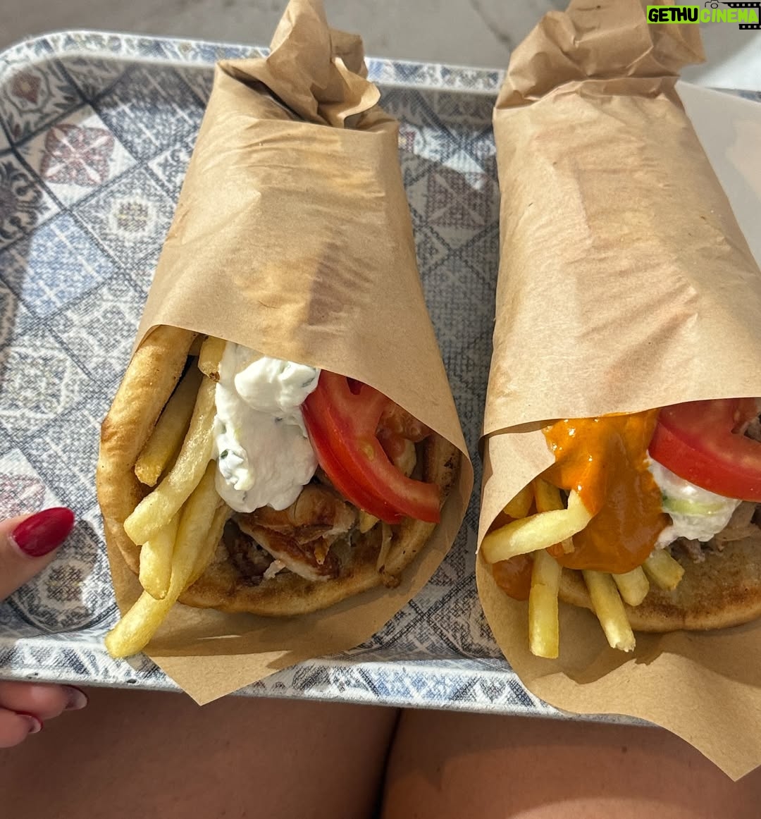 Jelisaveta Orašanin - 7.4K Likes - 🇬🇷