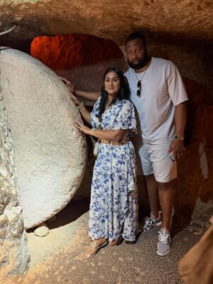 Jenna Pollard Instagram - I love you with all my heart ❤️

Happy Anniversary to us 🎊😘🙏🏽 @kieron.pollard55 

Keeping God as our main pillar always 😇 #thankful 

#celebratinglove #13yearsmarried #20yearslovingyou