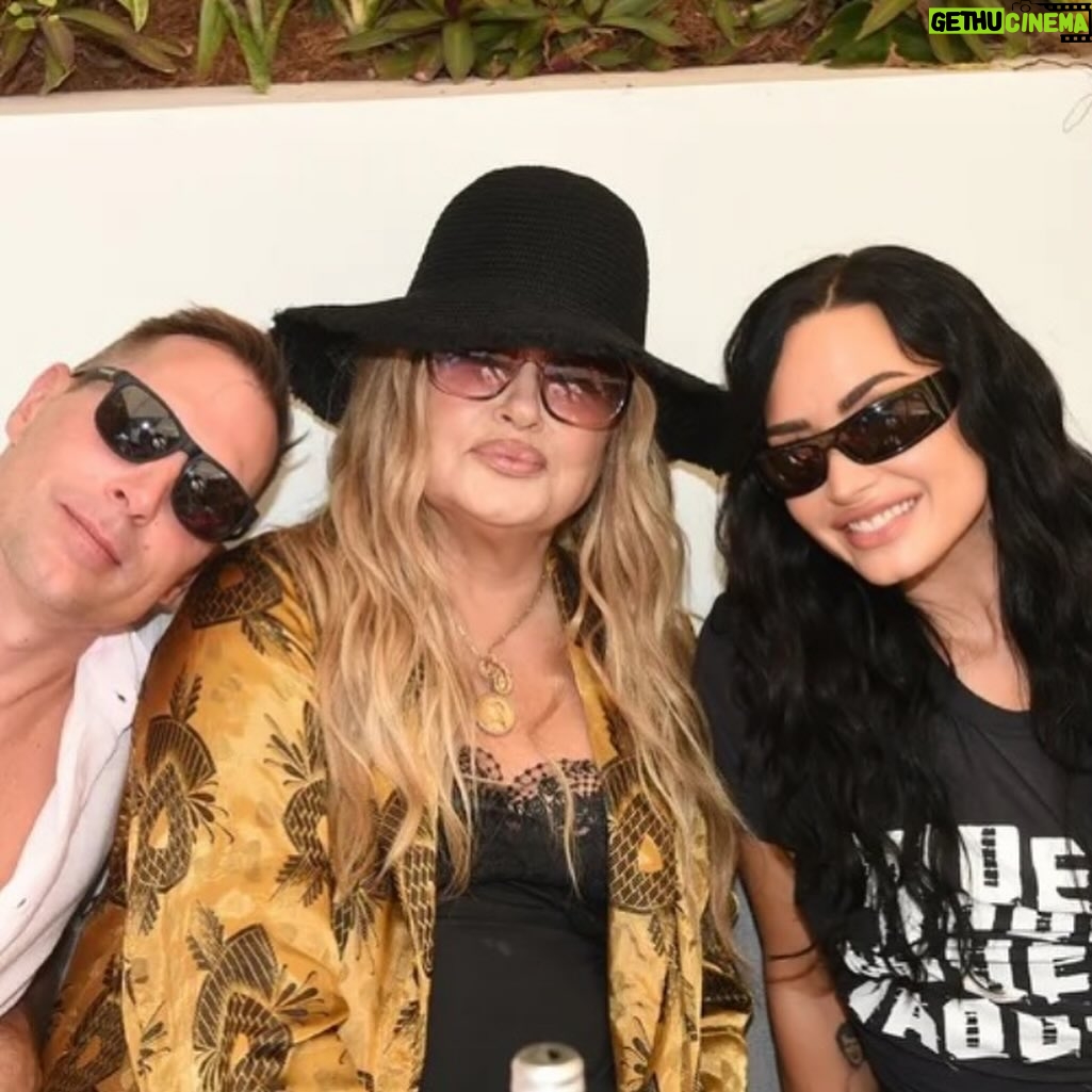 Jennifer Coolidge - 79.8K Likes - Had a crazy fun weekend with some very funny people. Needless to say, I extended my stay @trysthotels. 💗💗💗