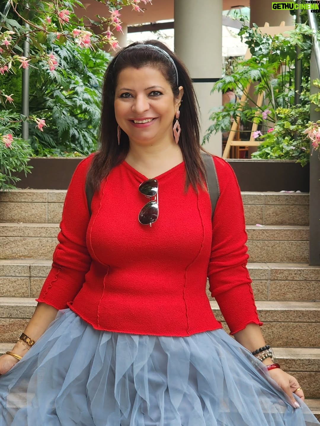 Jennifer Mistry Bansiwal - 13.4K Likes - Colourful