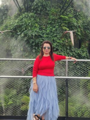 Jennifer Mistry Bansiwal Instagram - Colourful