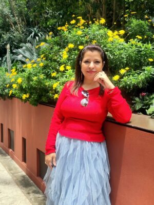 Jennifer Mistry Bansiwal Instagram - Colourful