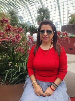 Jennifer Mistry Bansiwal Instagram - Colourful