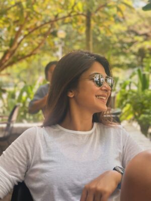 Jennifer Winget Instagram - ❤️☀️🤍