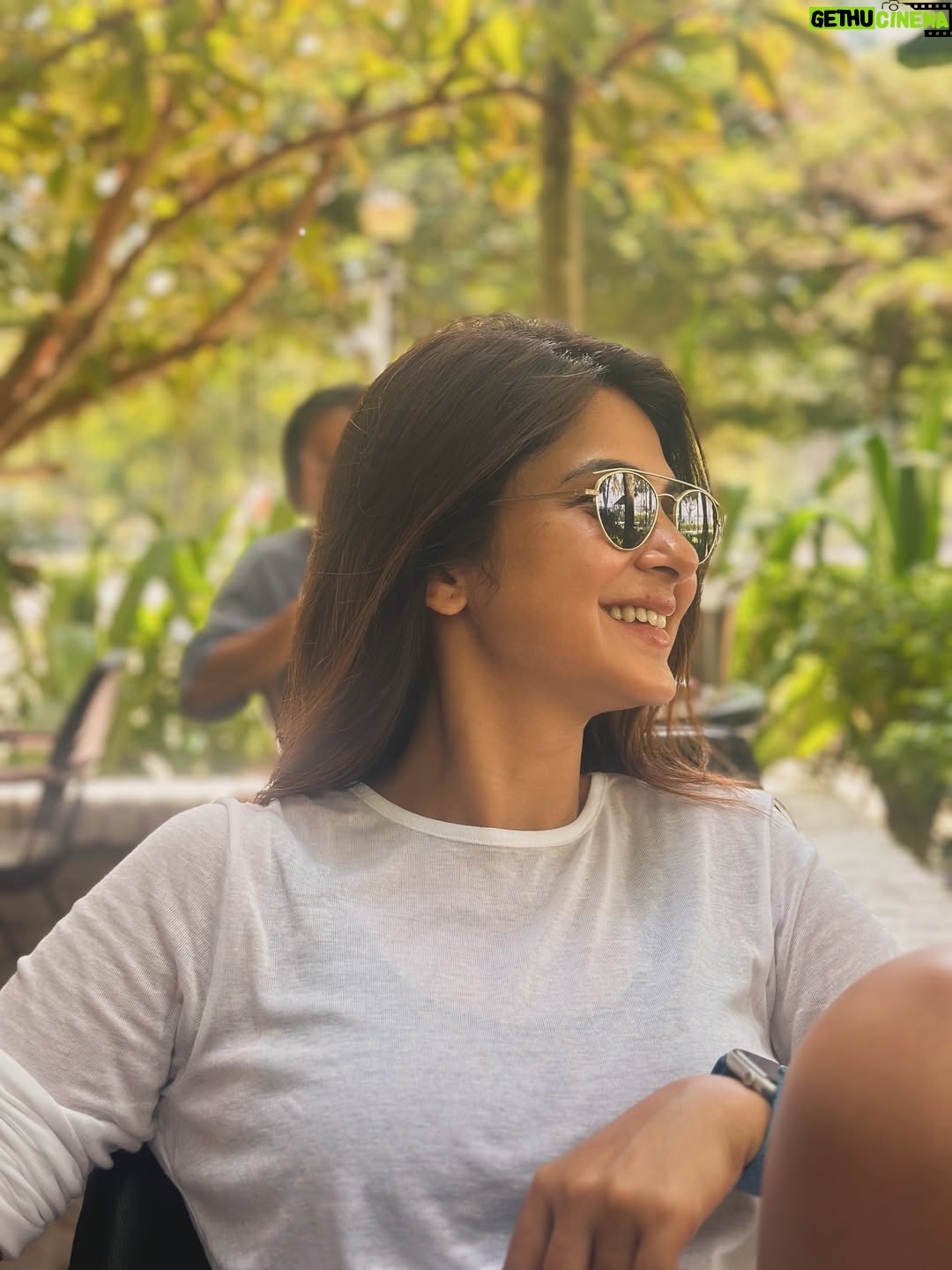 Jennifer Winget - 0.9 Million Likes - ❤️☀️🤍