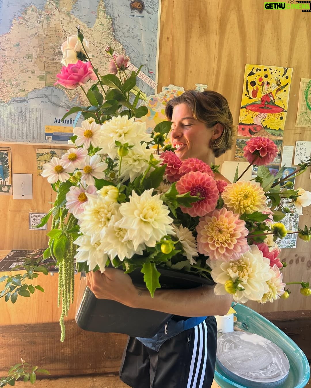 Jessica Gomes - 2.1K Likes - I want more green in my life 🟢
Friends. Sun baking. Dancing. Slower mornings. Breathing. Deep inhales & exhales. Crystals. Hinterland walks. Long dinners. Flowers. Cacao. Fresh organic produce. Farmers markets. Cooking. Fun events. Gatherings. Singing. Rapping. Journalling. Swimsuits. Nagnata. Retreats. Detoxes. Ceremony. Sexy hottie photoshoots. Yoga. Deep connections. Rolling green hills. Long chats under the stars. Hangs by the fire. Belly laughs. Crys. Nature sounds. Ocean dips. Tea ceremonies. Sunsets. Sunrises. Rainbows. Bakeries. General stores. Greens from the garden. Gardening. Roses. Essential oils. Steamies. Salt scrubs. Spa days. Bi carb. Cold dips. Cards. Prayers. Women’s circle. Community. Country roads. Pot holes. Snakes. Butterflies. Birds. Burning Sage. Candles. Horses. Green paddocks. Cows. Surf talk. Swimming Pools. Sheep. Wooden fences. Incense. Books. Diary entries. Antique stores. Fresh herbs. Homewares. Baskets. Long chats about the same thing. And on and on and on. 🥀